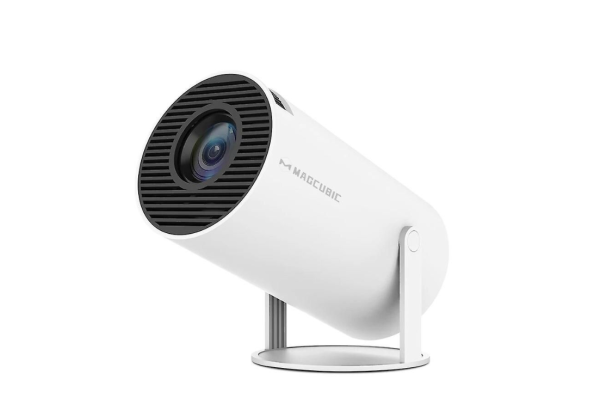 4k Ultra Hd Projector with Remote - Image 2